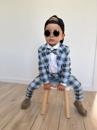 MoMo Kids chłopięcy garnitur 3-częściowy marynarka + mucha + spodnie błękitny w kratę rozmiar 62-86