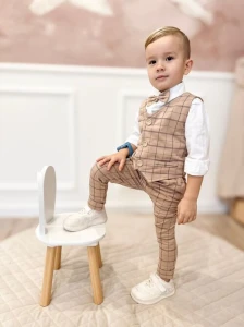 MoMo Kids 3-częściowy komplet chłopięcy mucha + kamizelka + spodnie ciepły beż w kratkę rozmiar 62-86